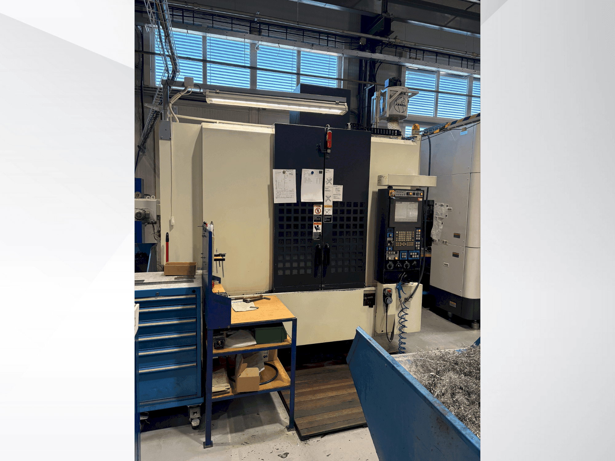 Widok z przodu maszyny Makino S56