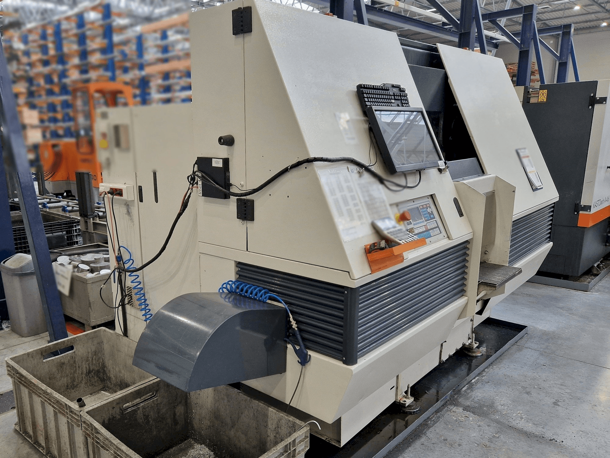 Widok z przodu maszyny Imet X-TECH 410