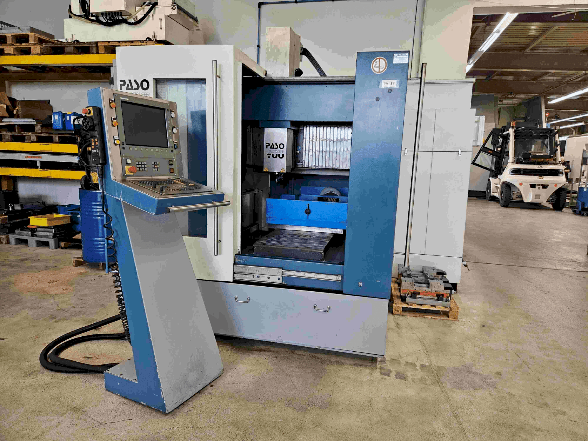 Widok z przodu maszyny PASO PS400 (2004)