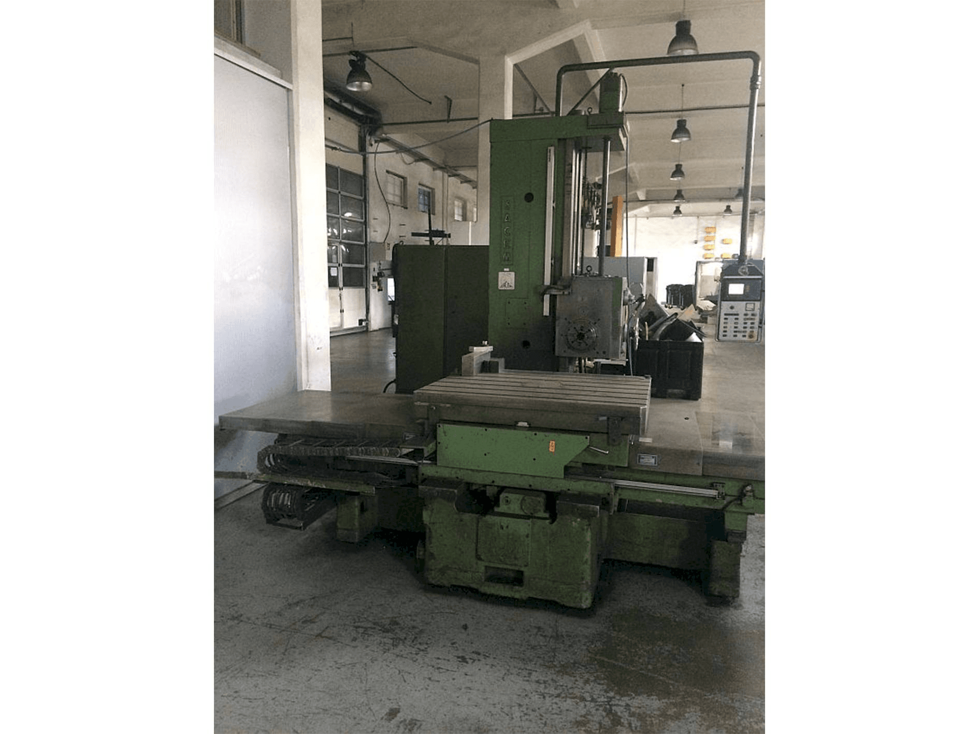 Widok z przodu maszyny Sacem MST-XC/110 A/C