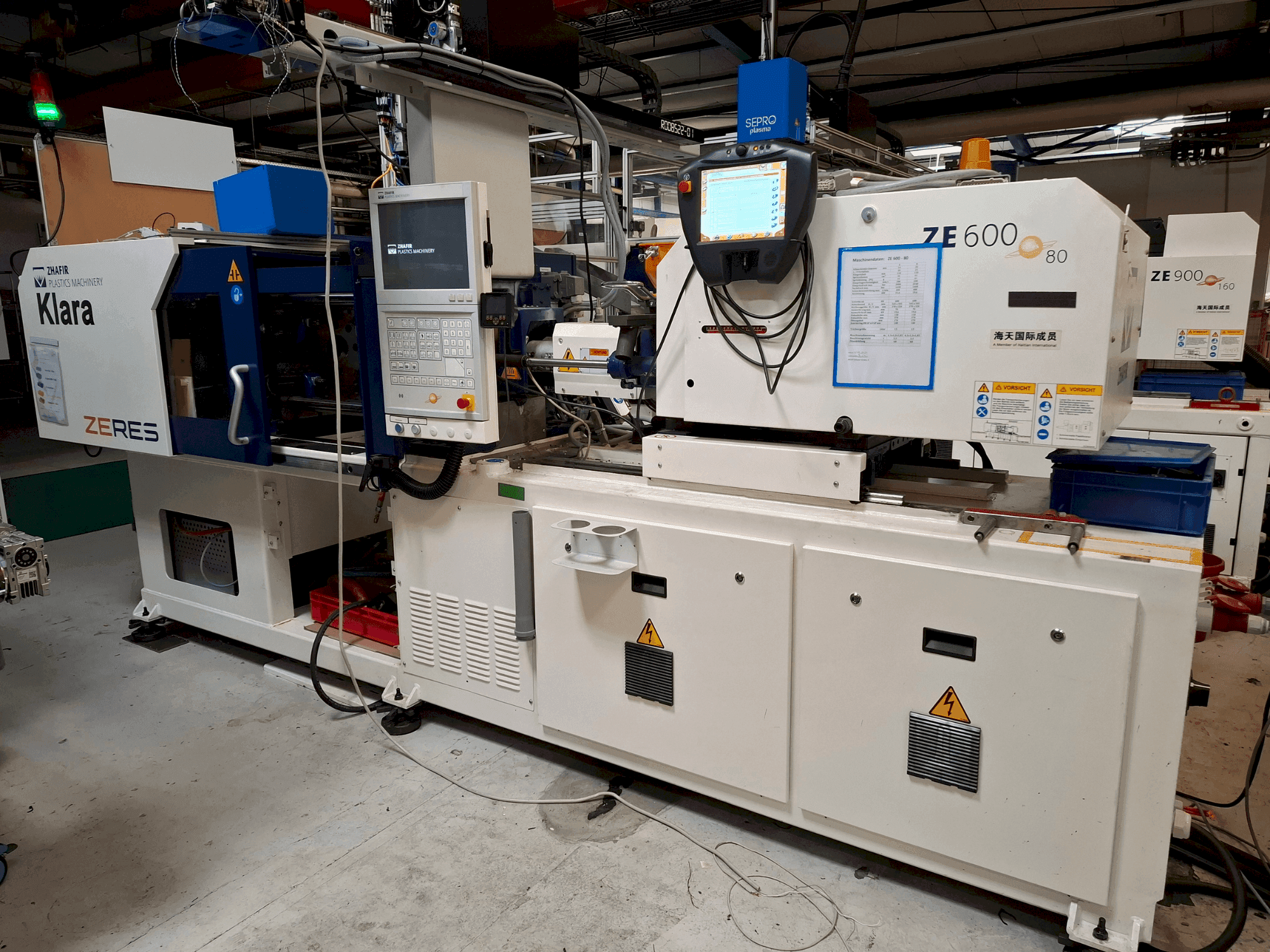 Widok z przodu maszyny HAITIAN ZHAFIR Zeres ZE600