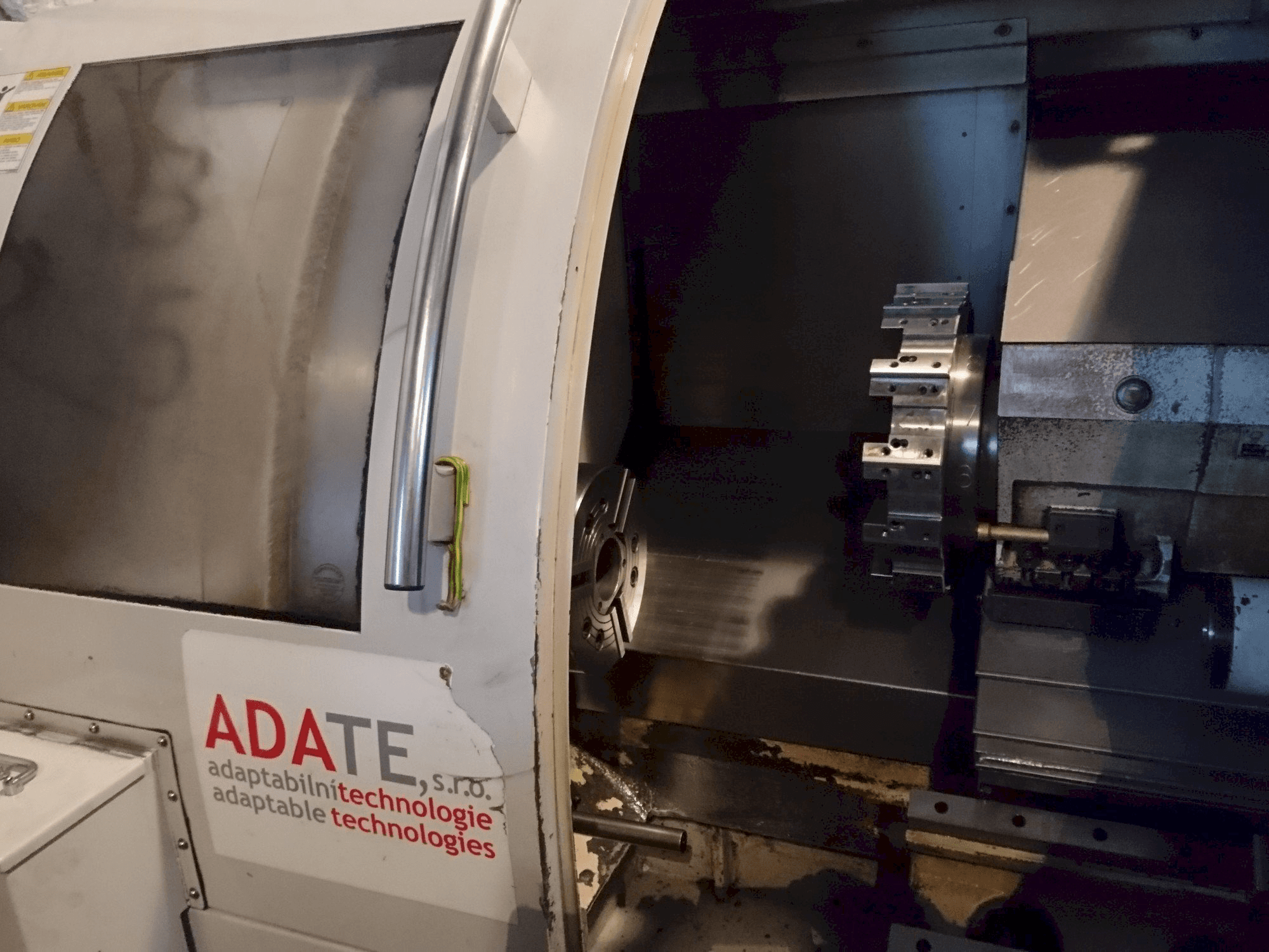 Widok z przodu maszyny MICROCUT LT-65