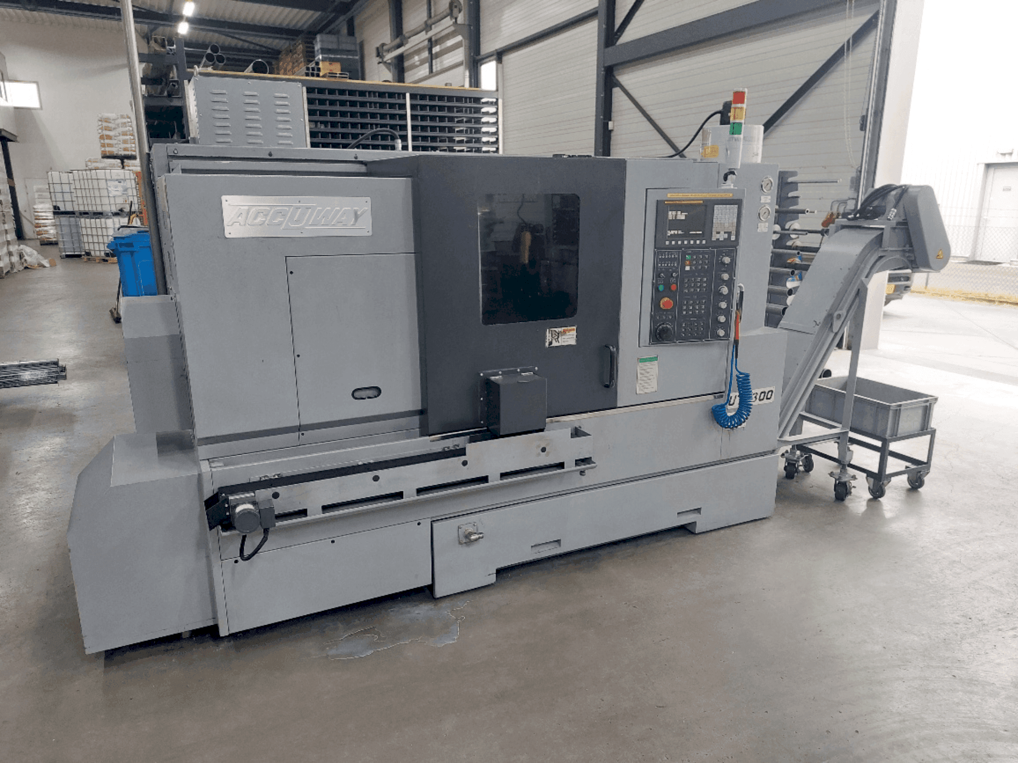 Widok z przodu maszyny ACCUWAY UT-300