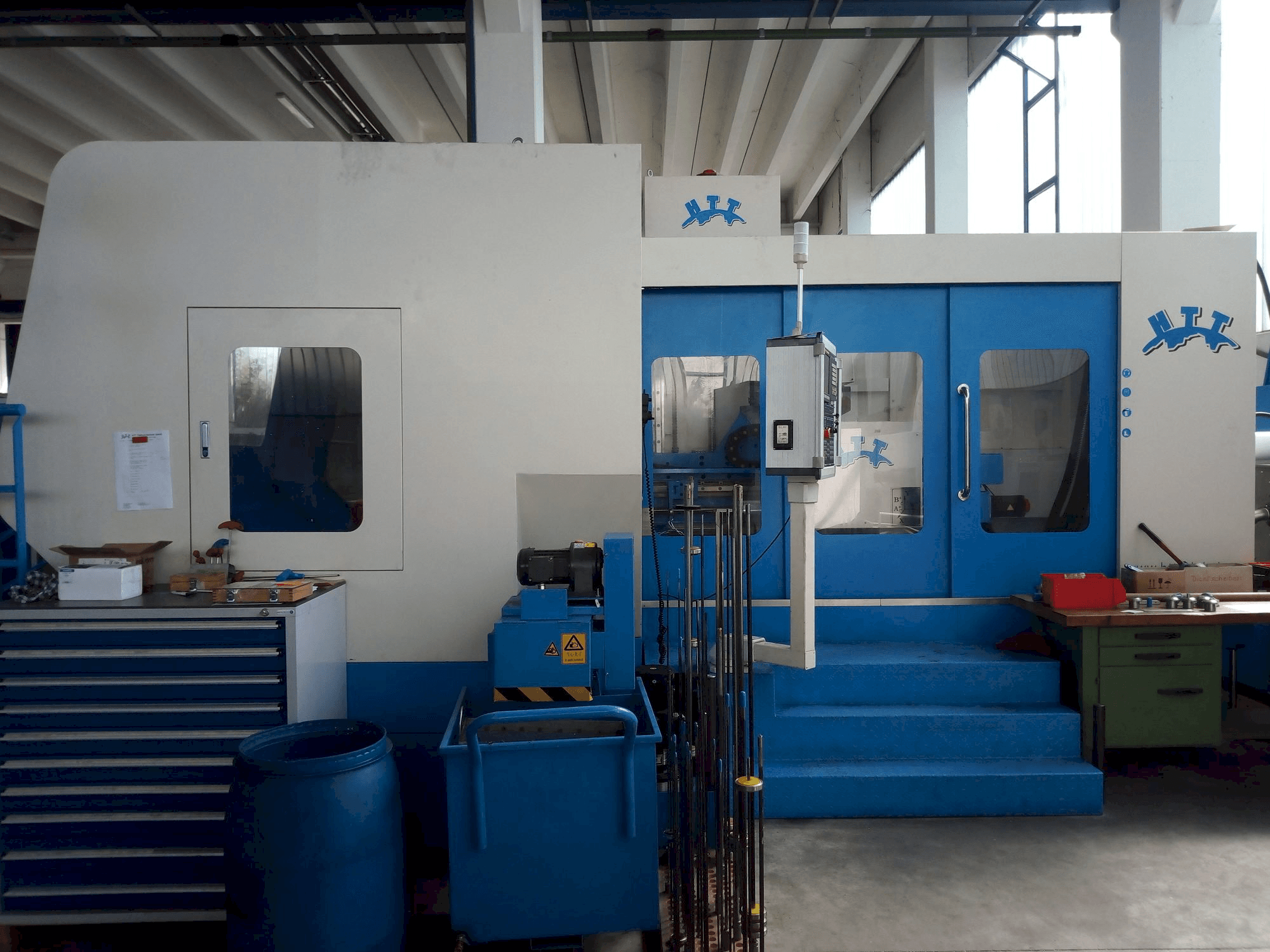 Widok z przodu maszyny HTT KBR6-1008