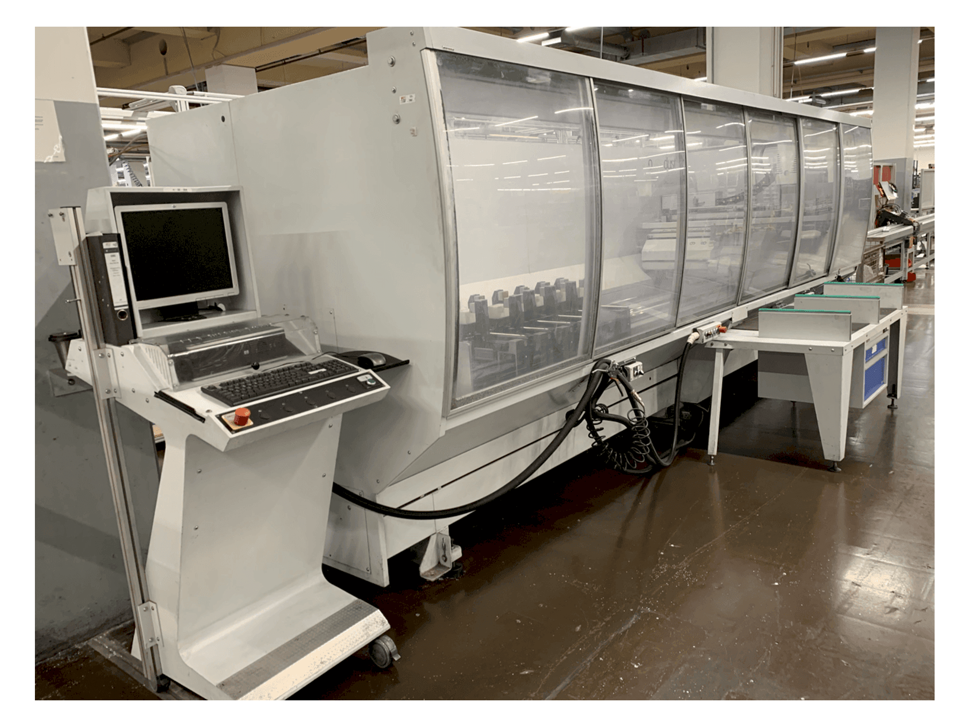 Widok lewej strony maszyny FomIndustrie Dali 40