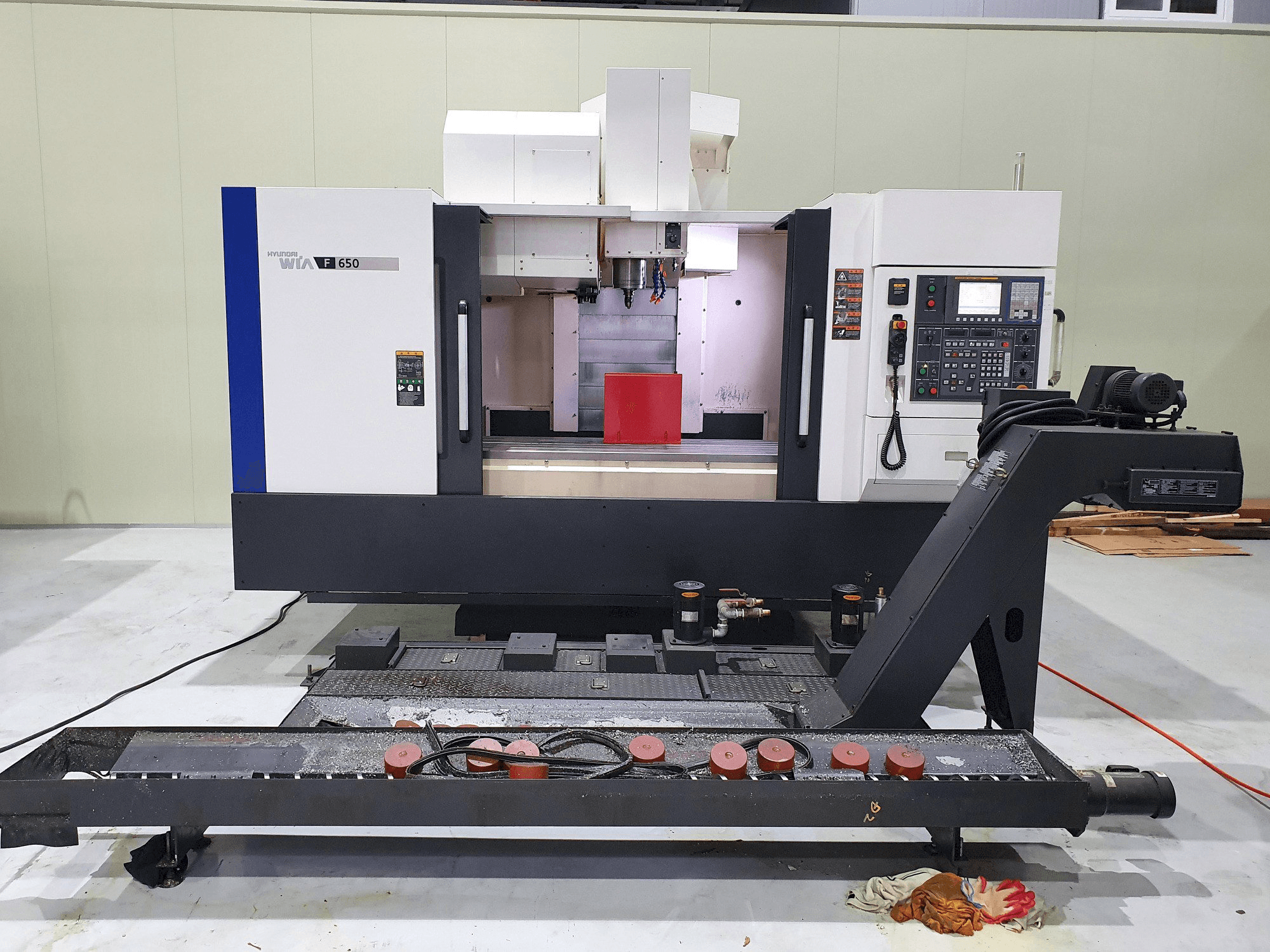 Widok z przodu maszyny Hyundai Wia F650