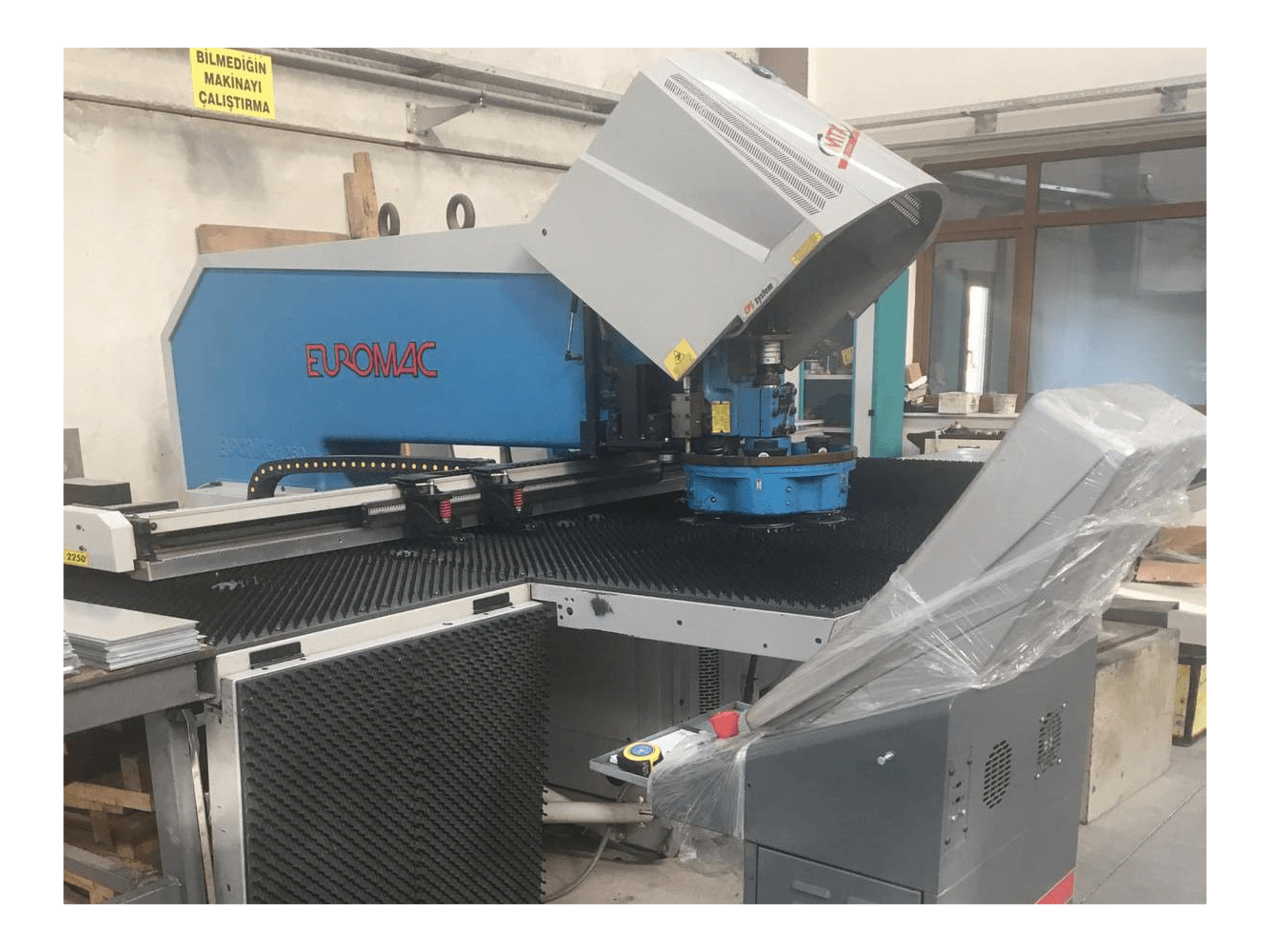 Widok z przodu maszyny Euromac MTX Flex 6