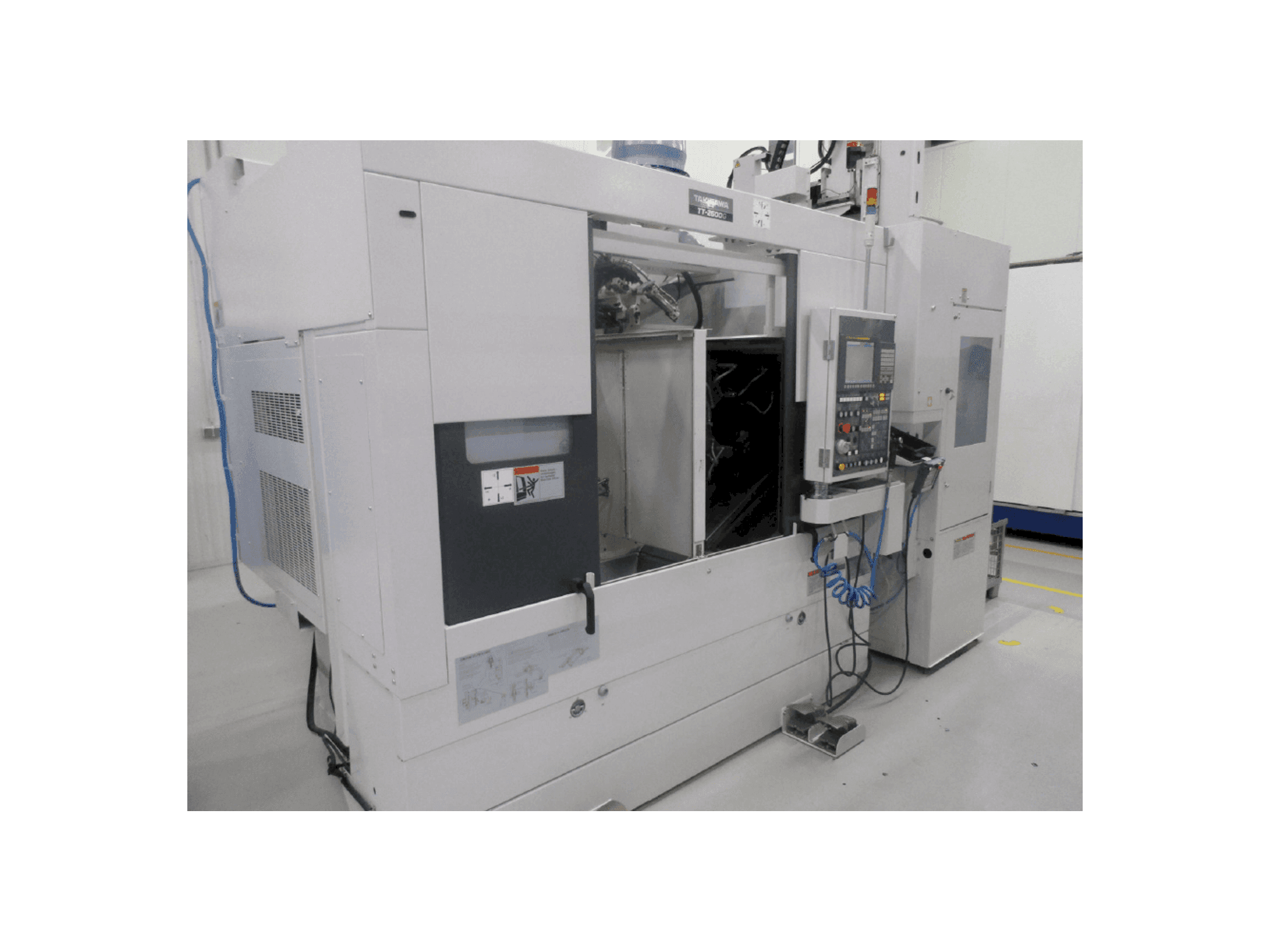 Widok z przodu maszyny Takisawa TT-2600G