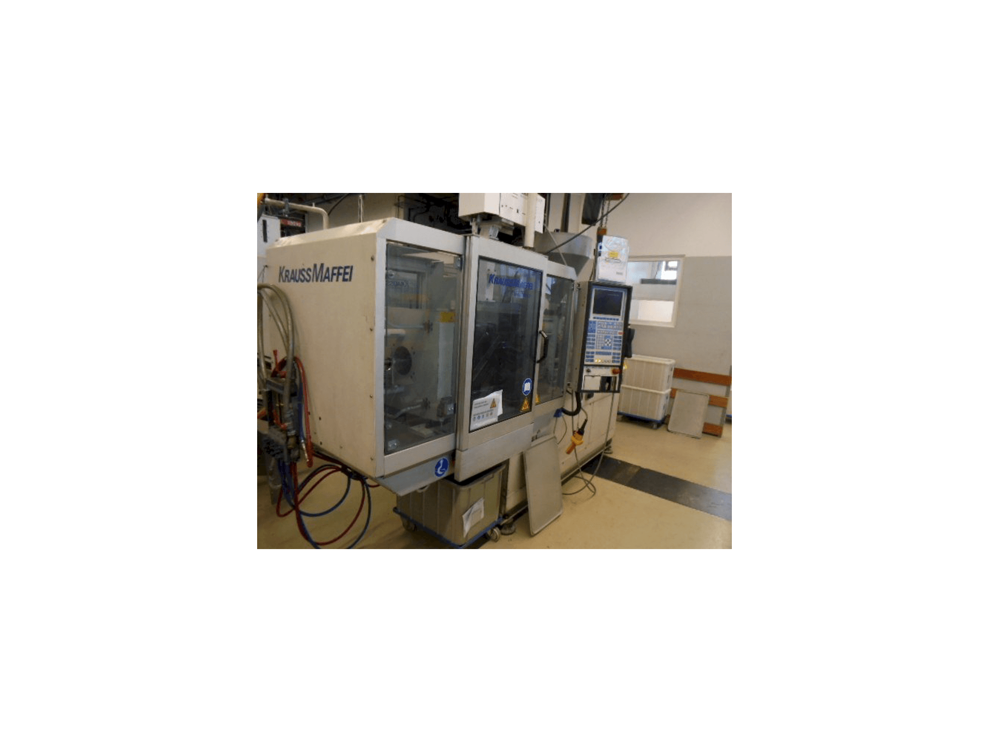 Widok z przodu maszyny Krauss Maffei KM 50-220-C2