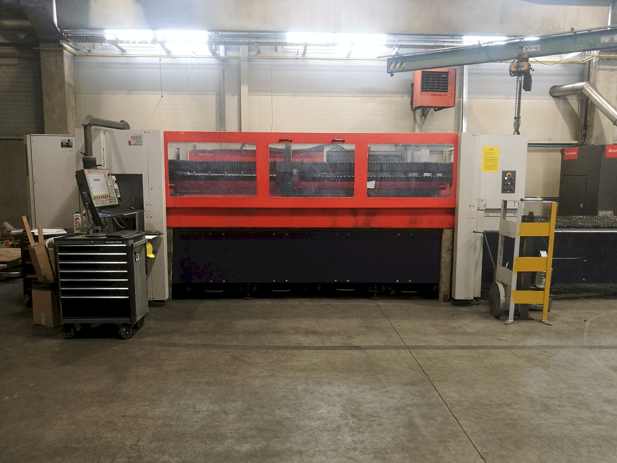 Widok z przodu maszyny Bystronic Bystar 3015