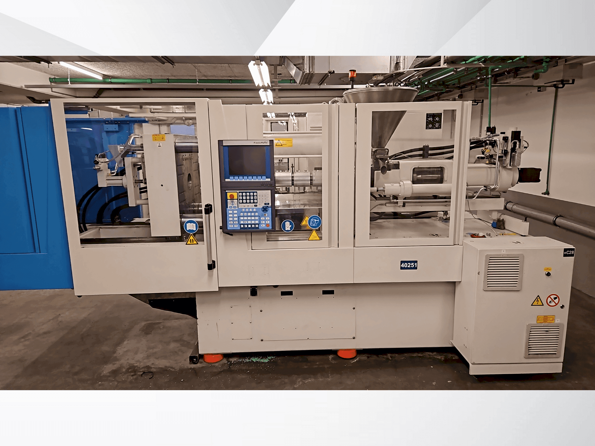 Widok z przodu maszyny Krauss Maffei 110-750 CX