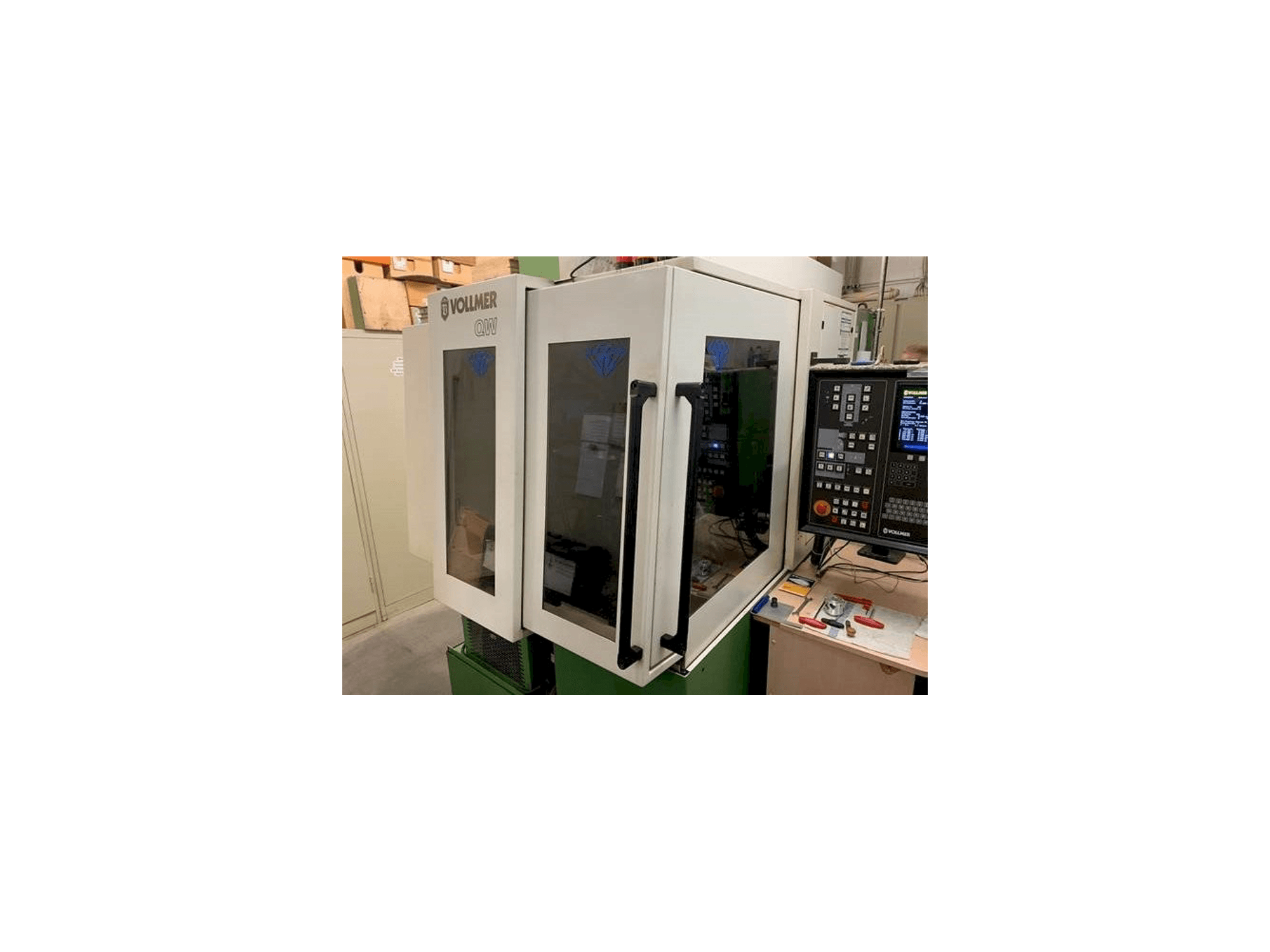 Widok z przodu maszyny VOLLMER QW72 P