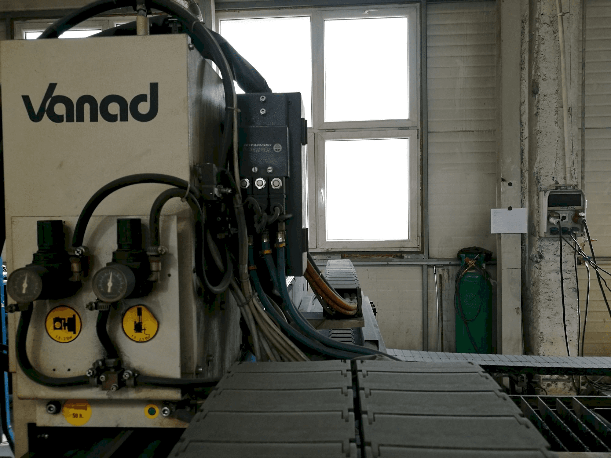 Widok z przodu maszyny Vanad Kjellberg Proxima HiFocus 80i