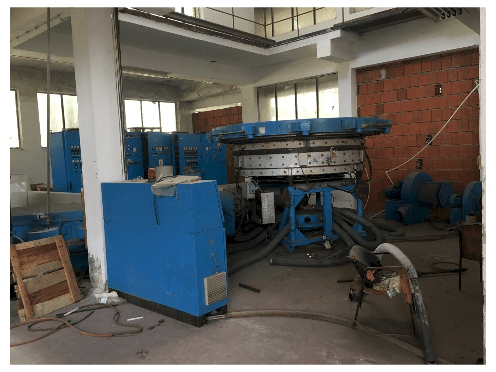 Widok z przodu maszyny BANDERA Blow Film Extruder