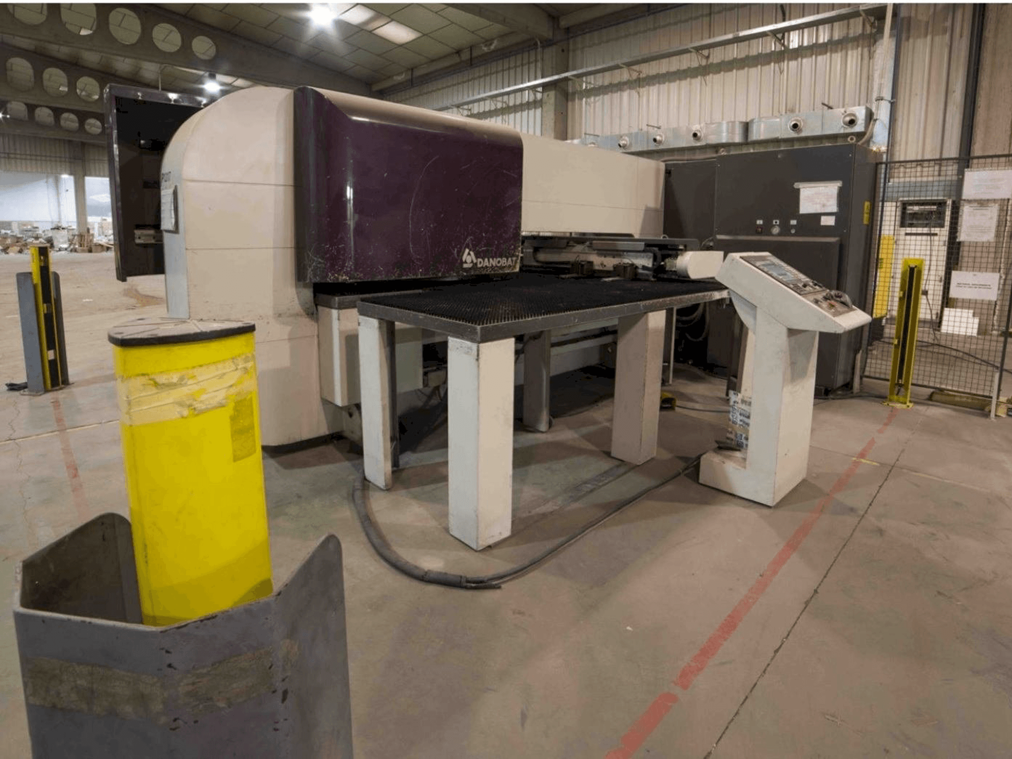 Widok z przodu maszyny DANOBAT P1317