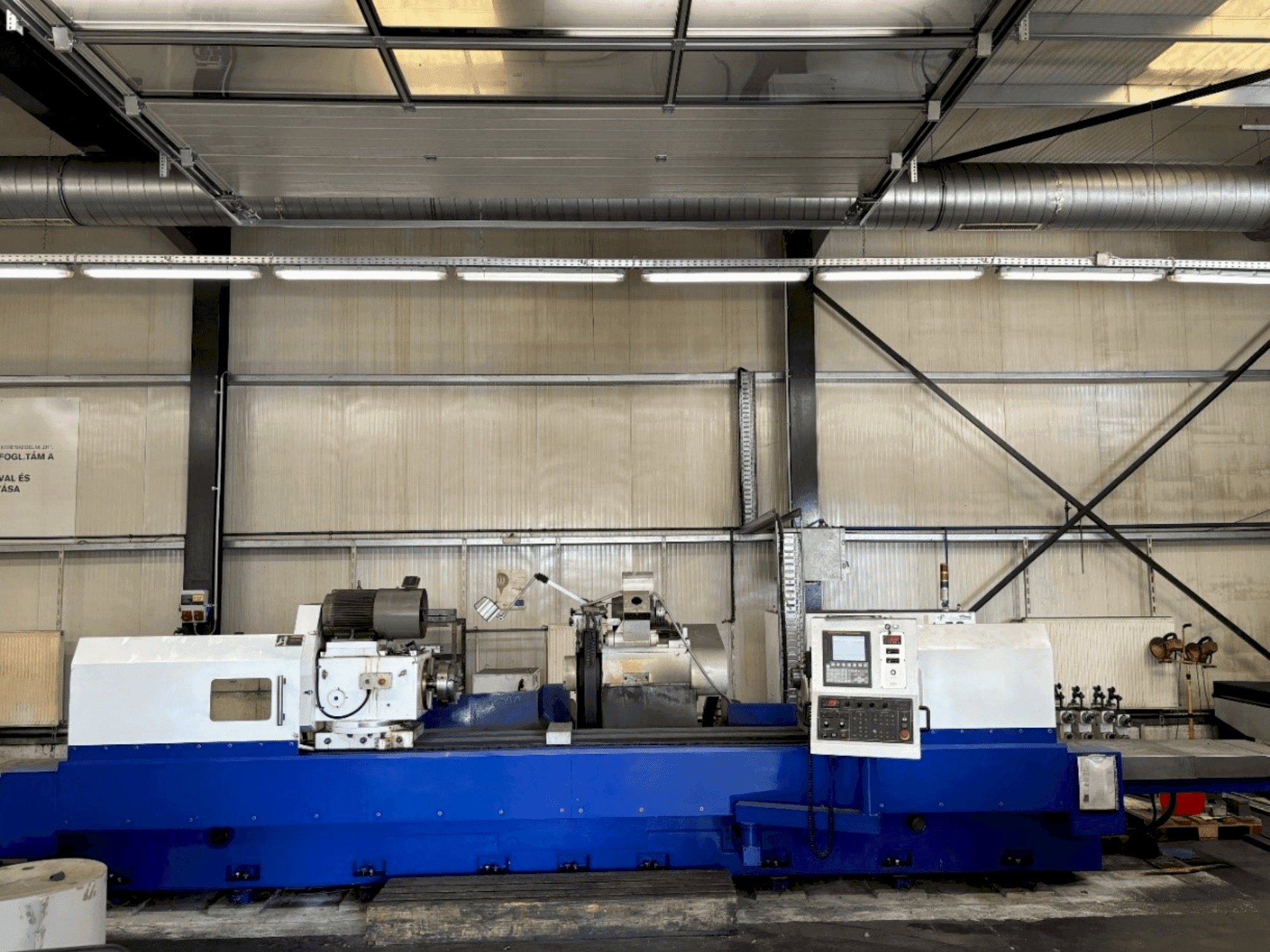 Widok z przodu maszyny FANUC TT60-20L-C1