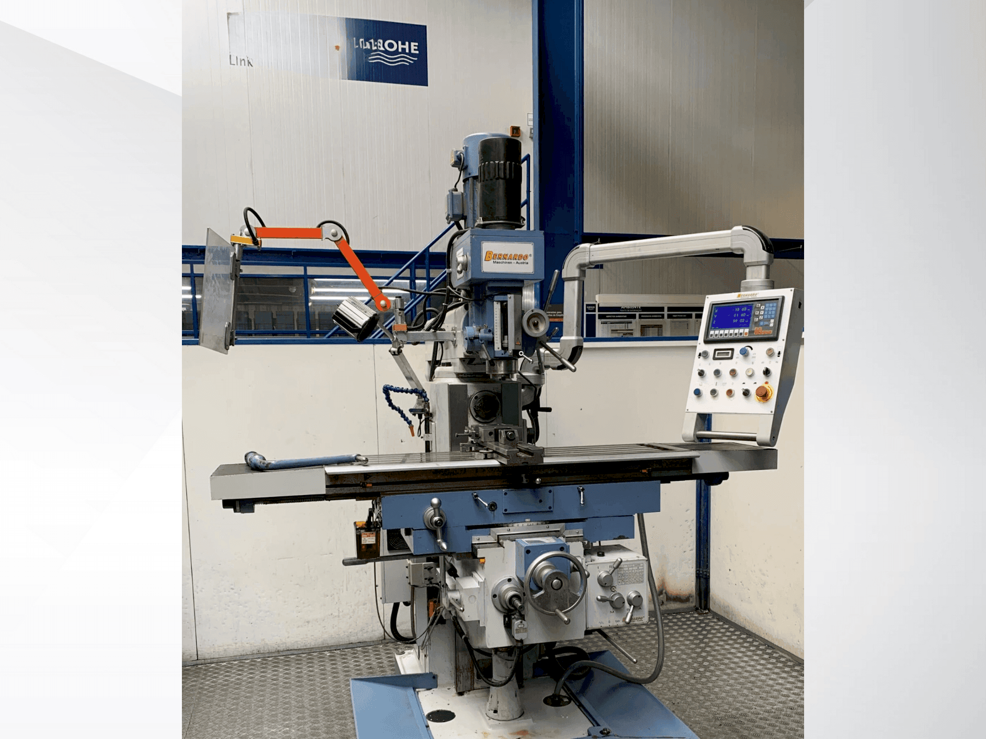 Widok z przodu maszyny Bernardo UWF 95 N