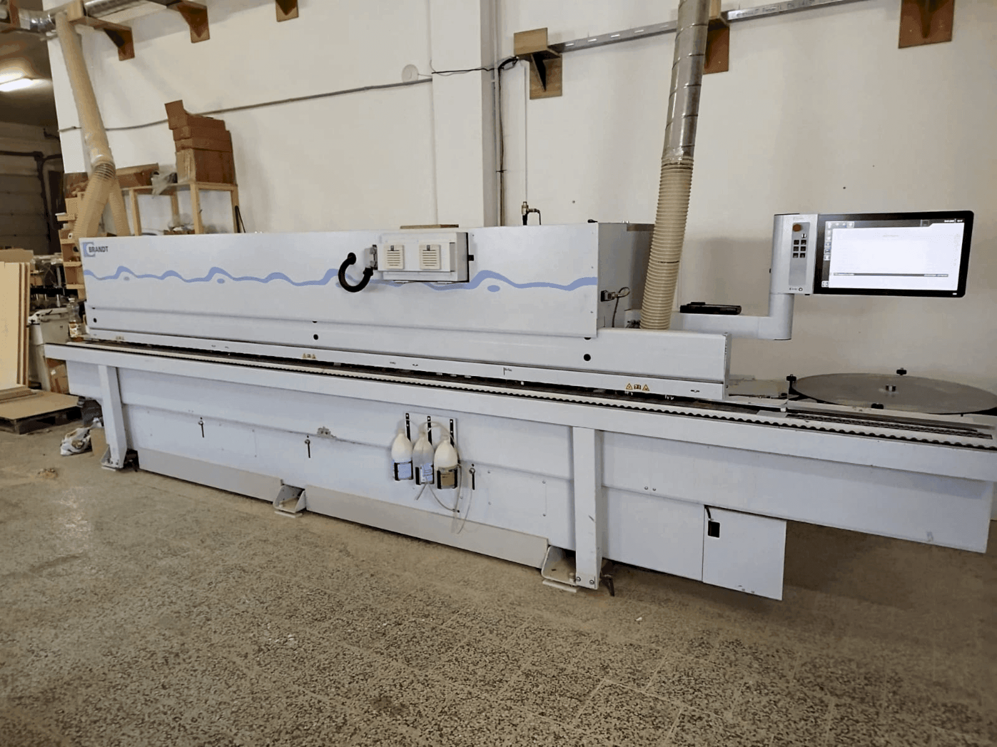 Widok z przodu maszyny BRANDT KDF 650 Highflex 1650