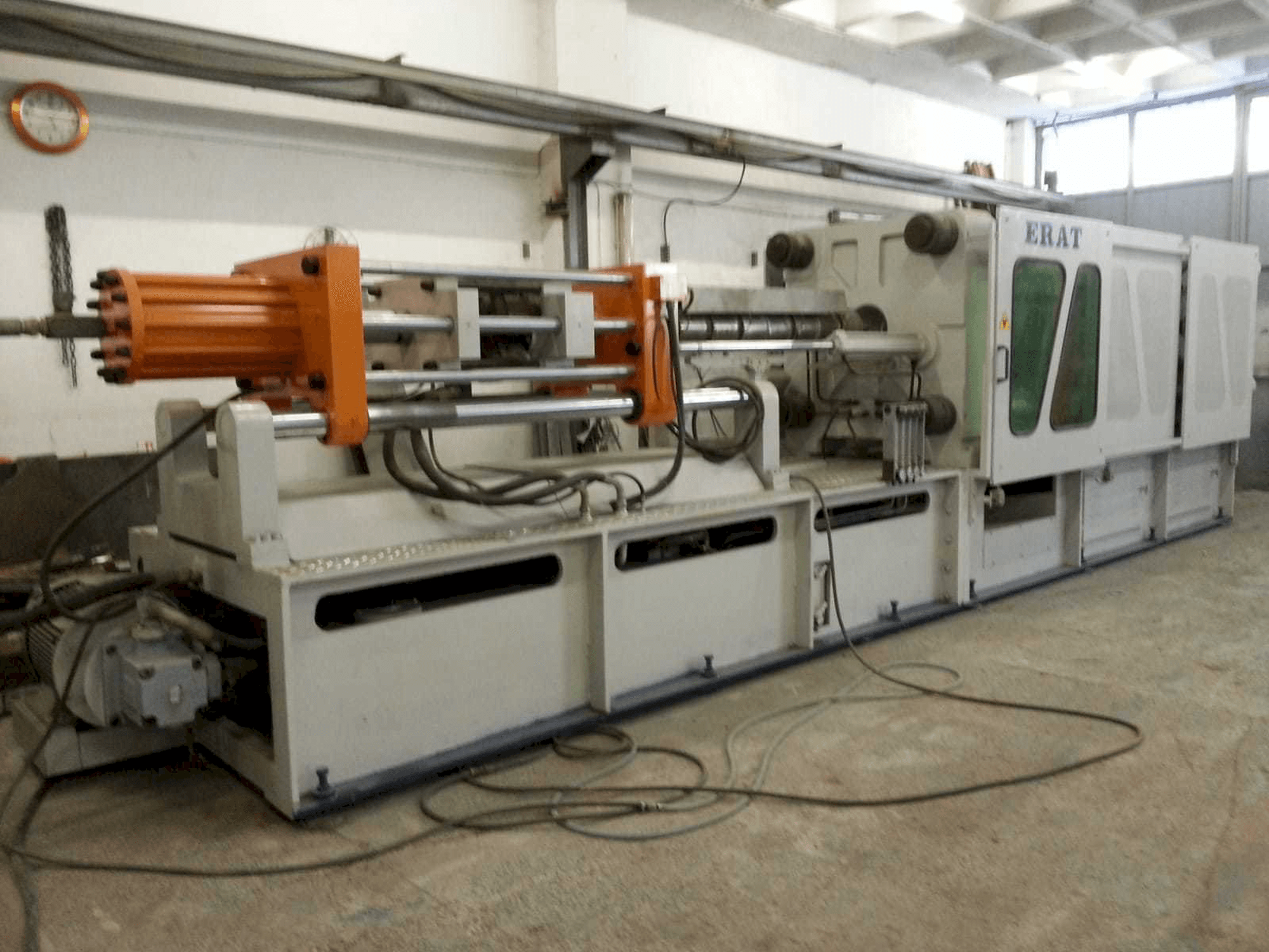 Widok z przodu maszyny ERAT 3000/775