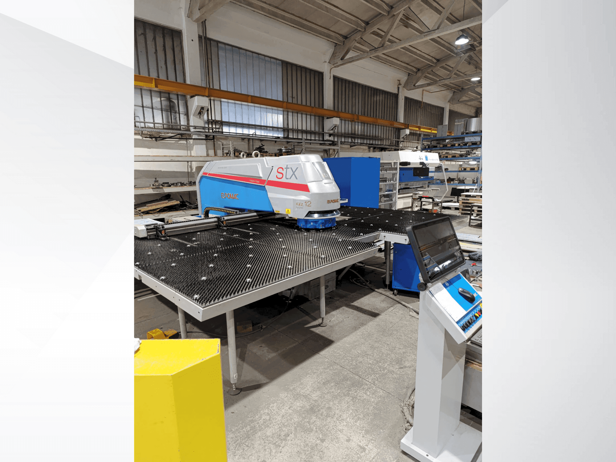 Widok z przodu maszyny Euromac STX FLEX 12 1500/22-2500