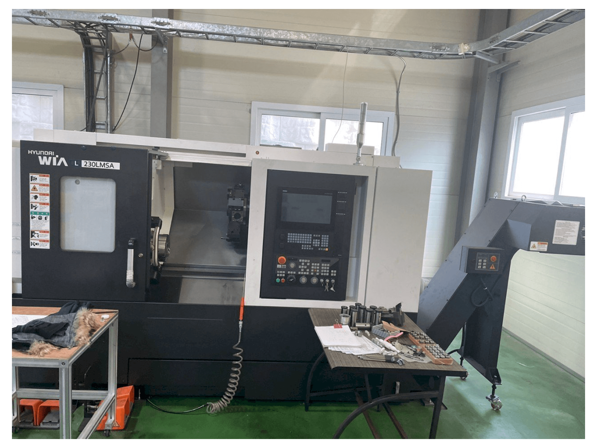 Widok z przodu maszyny Hyundai Wia L 230LMSA