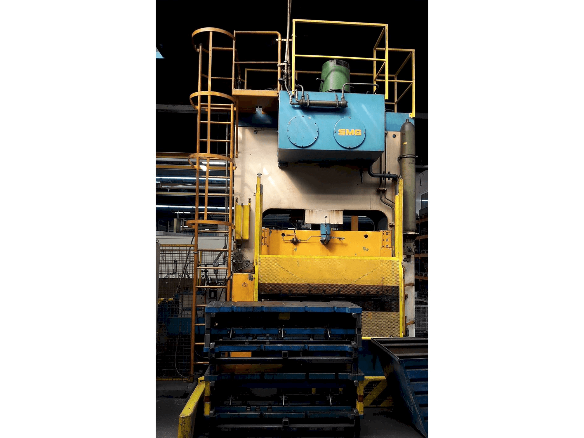 Widok z przodu maszyny SMG SCHULER DS 200 + Z 60