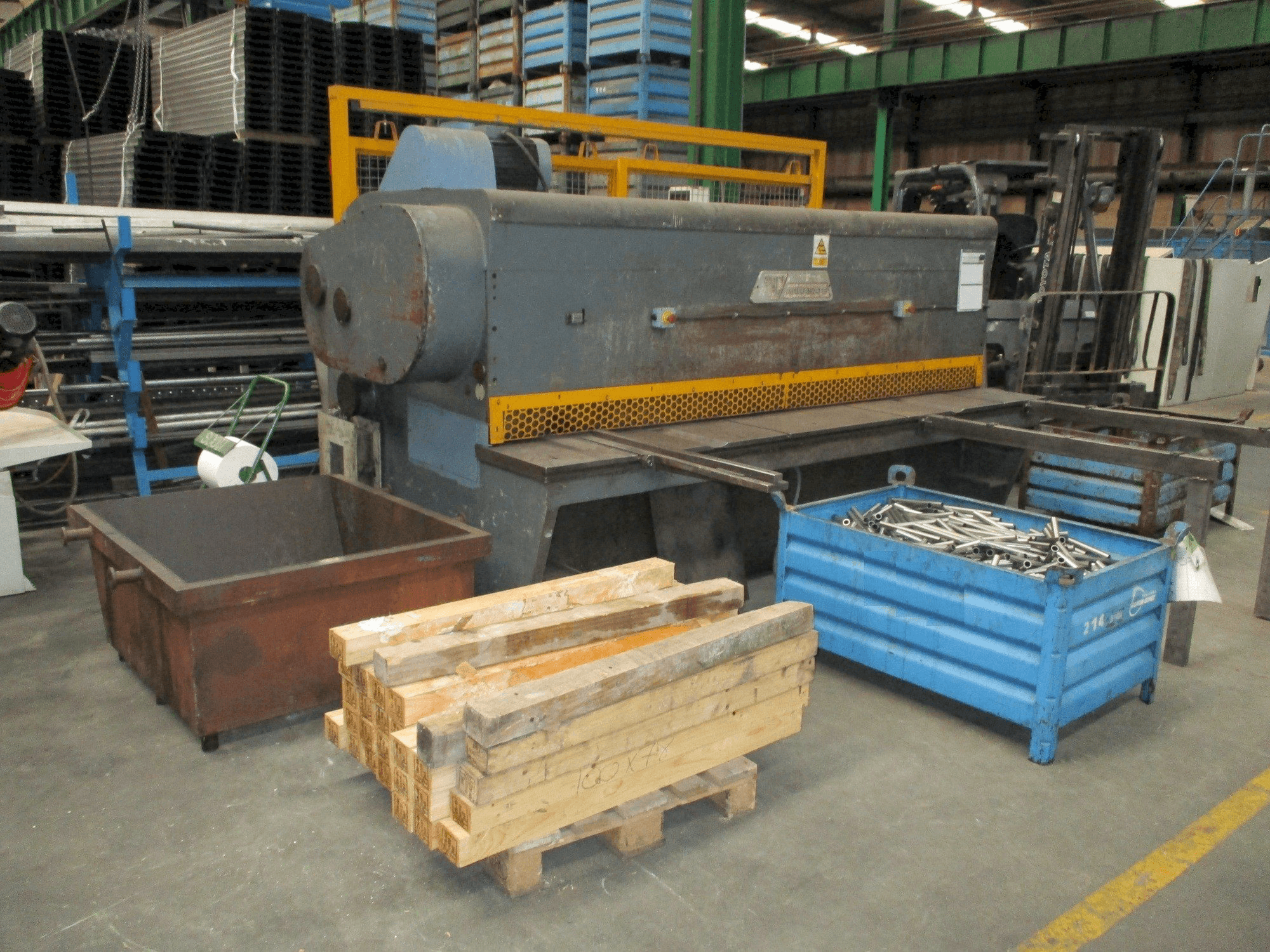 Widok z przodu maszyny Taci AC-10/30