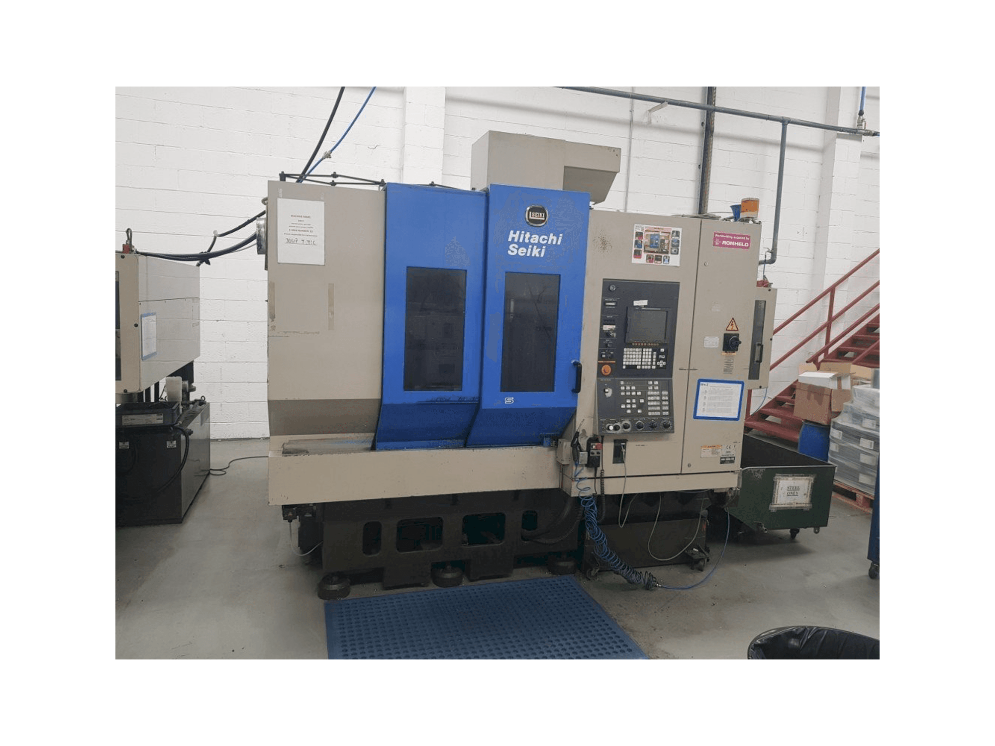 Widok z przodu maszyny HITACHI SEIKI VS50