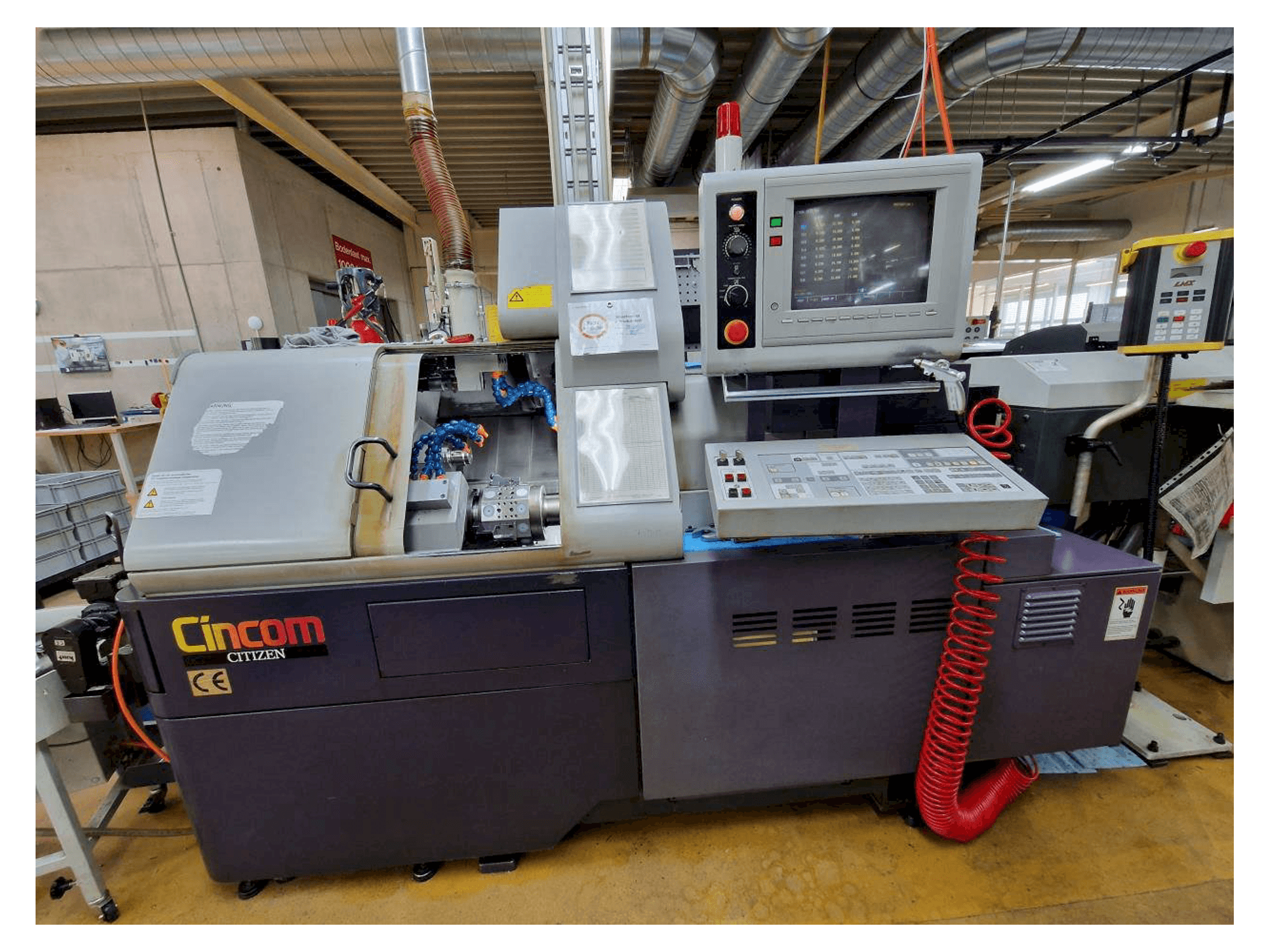 Widok z przodu maszyny Citizen M20