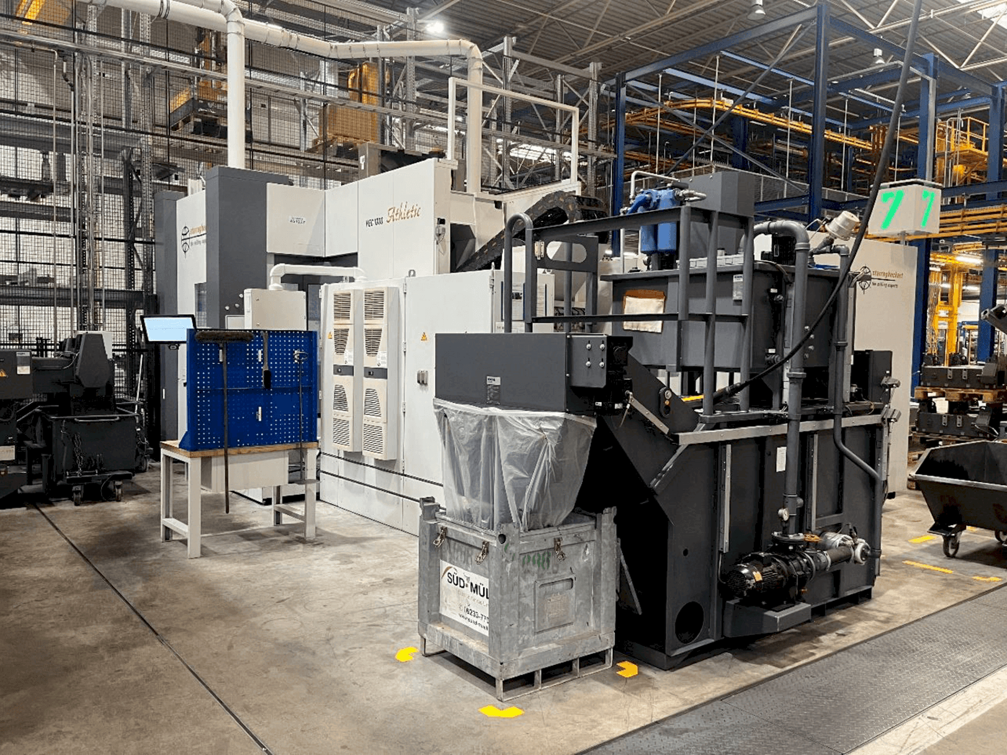 Widok prawej strony maszyny Heckert HEC 1000