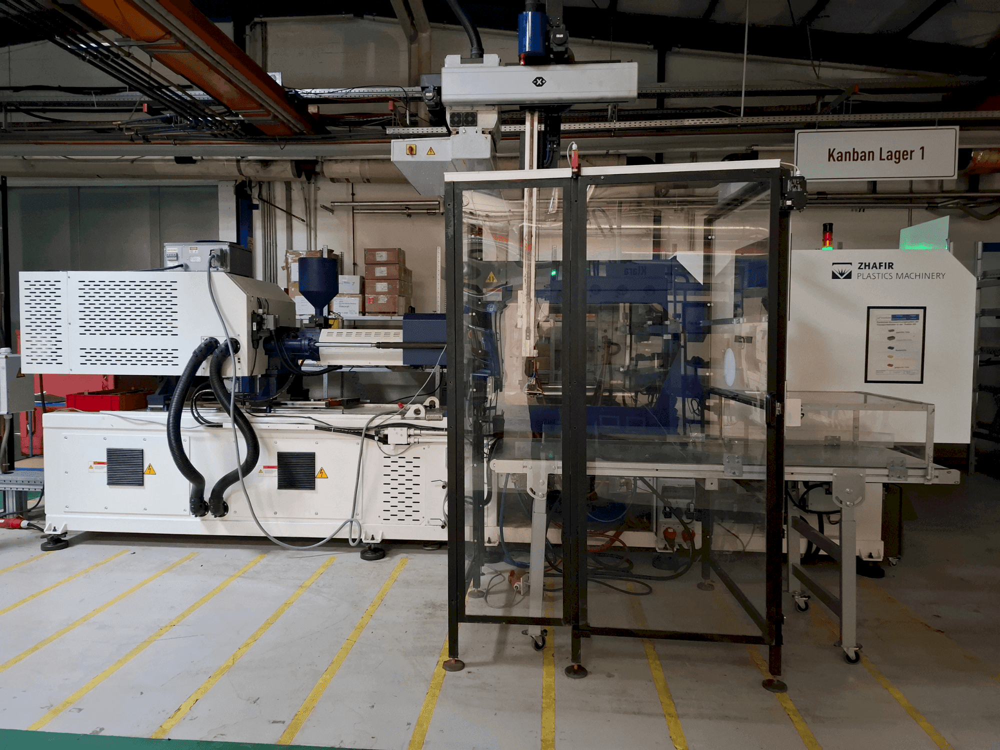 Widok z boku maszyny HAITIAN ZHAFIR ZERES ZE1900