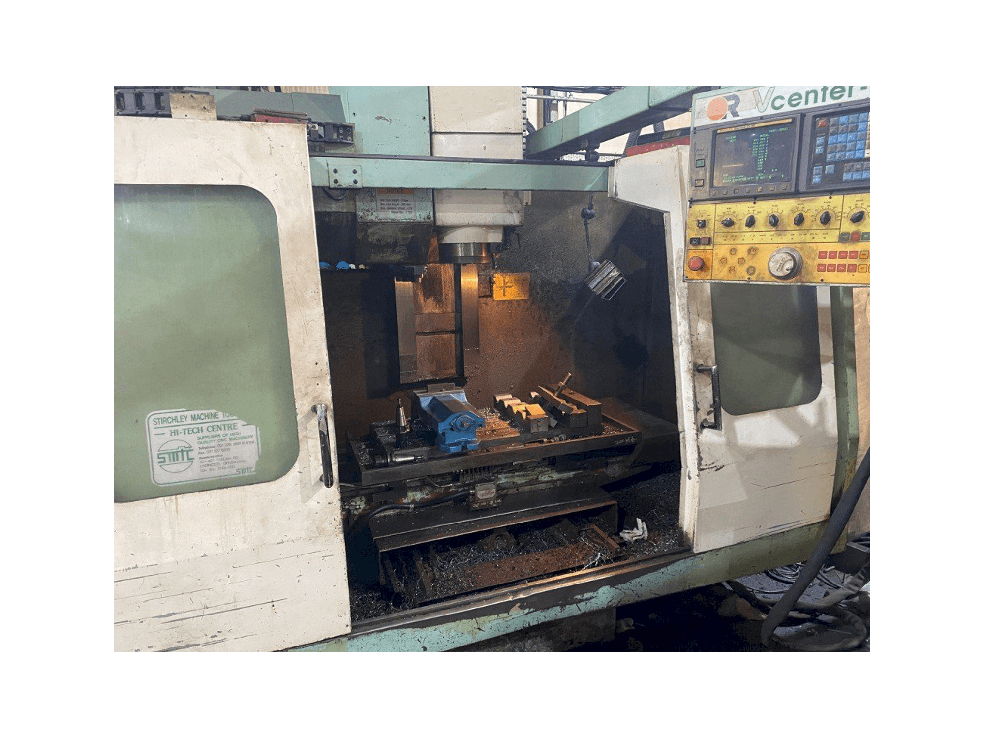 Widok z przodu maszyny Victor V Centre-80