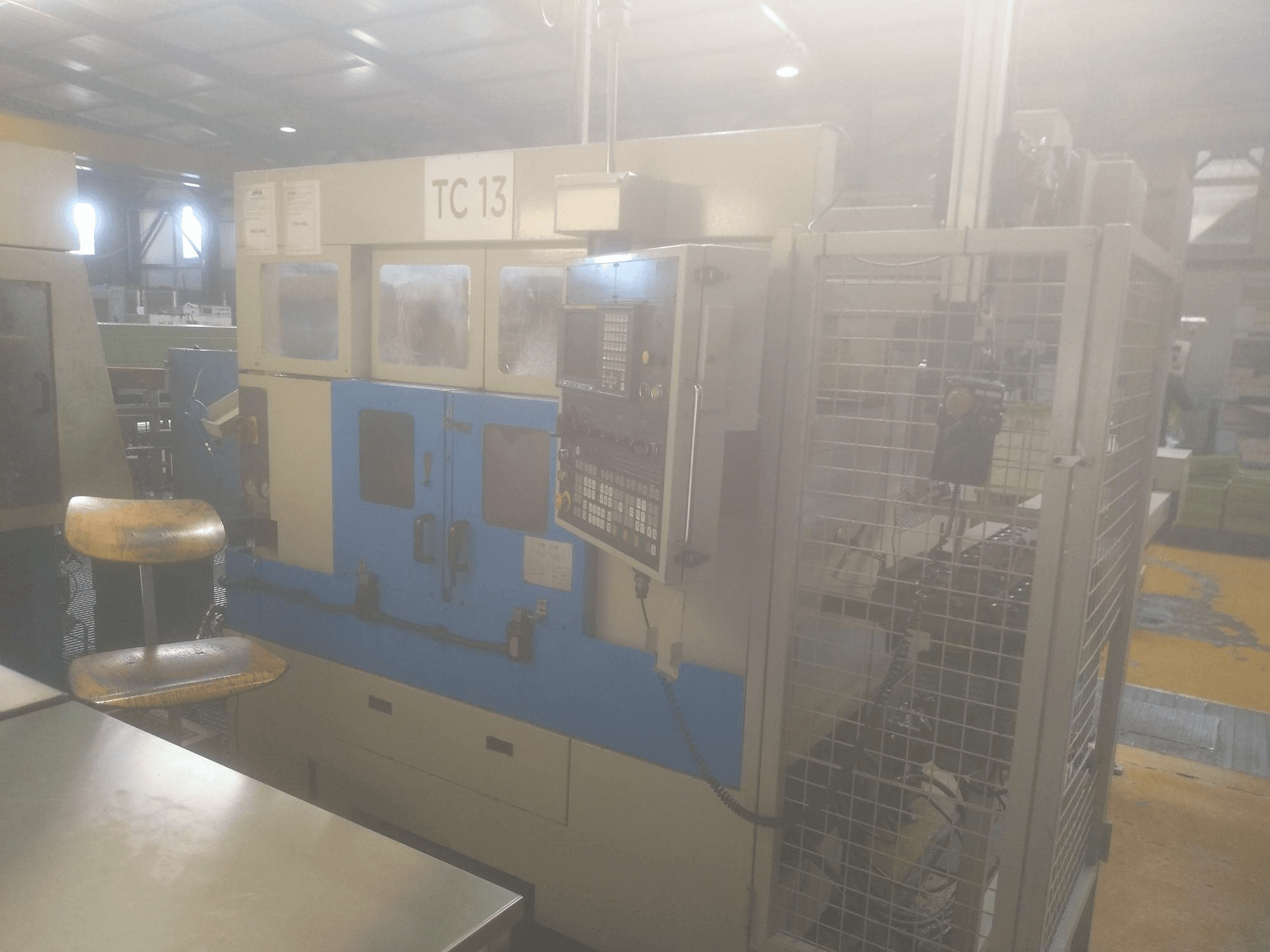 Widok z przodu maszyny Muratec MW12