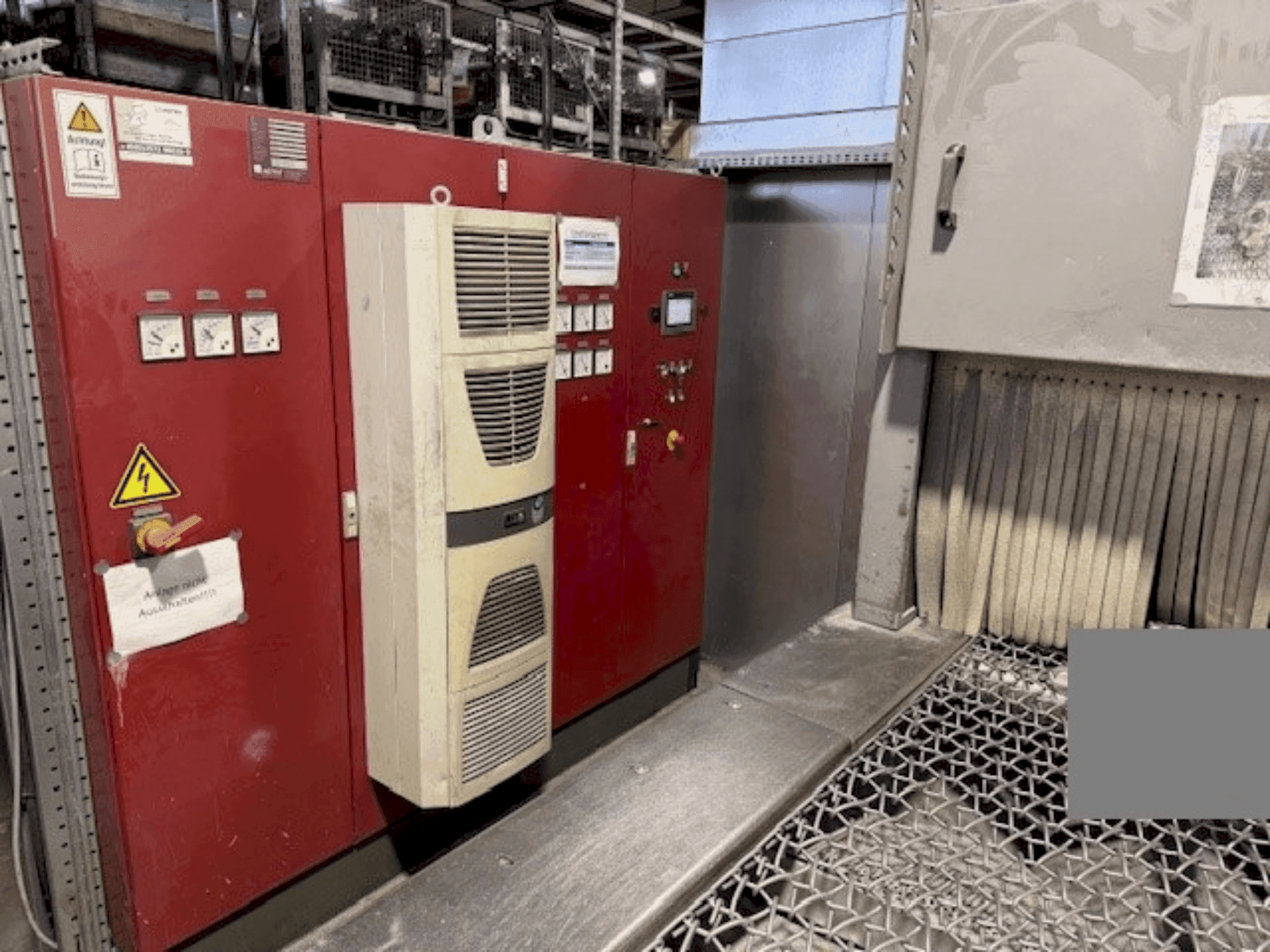 Widok z przodu maszyny AGTOS blasting system