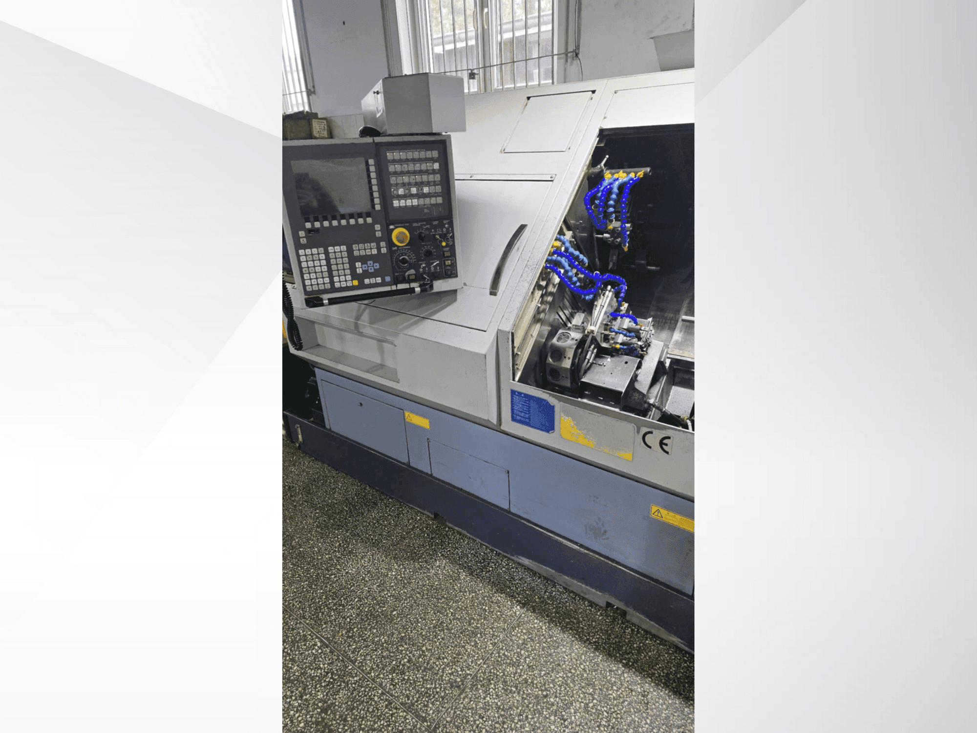 Widok z przodu maszyny STAR MICRONICS ECAS-32T