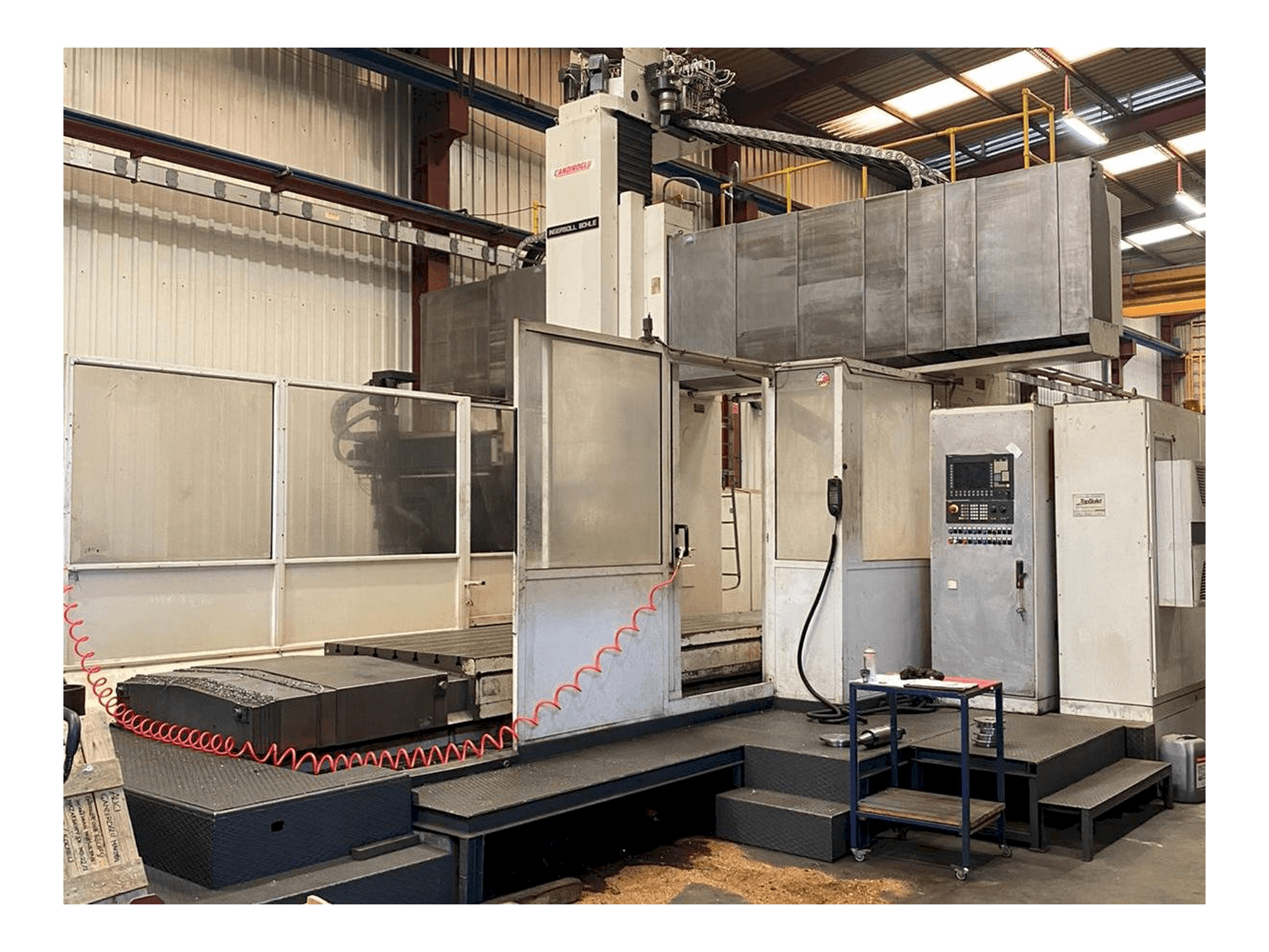 Widok z przodu maszyny INGERSOL BOHLE Master Center T1