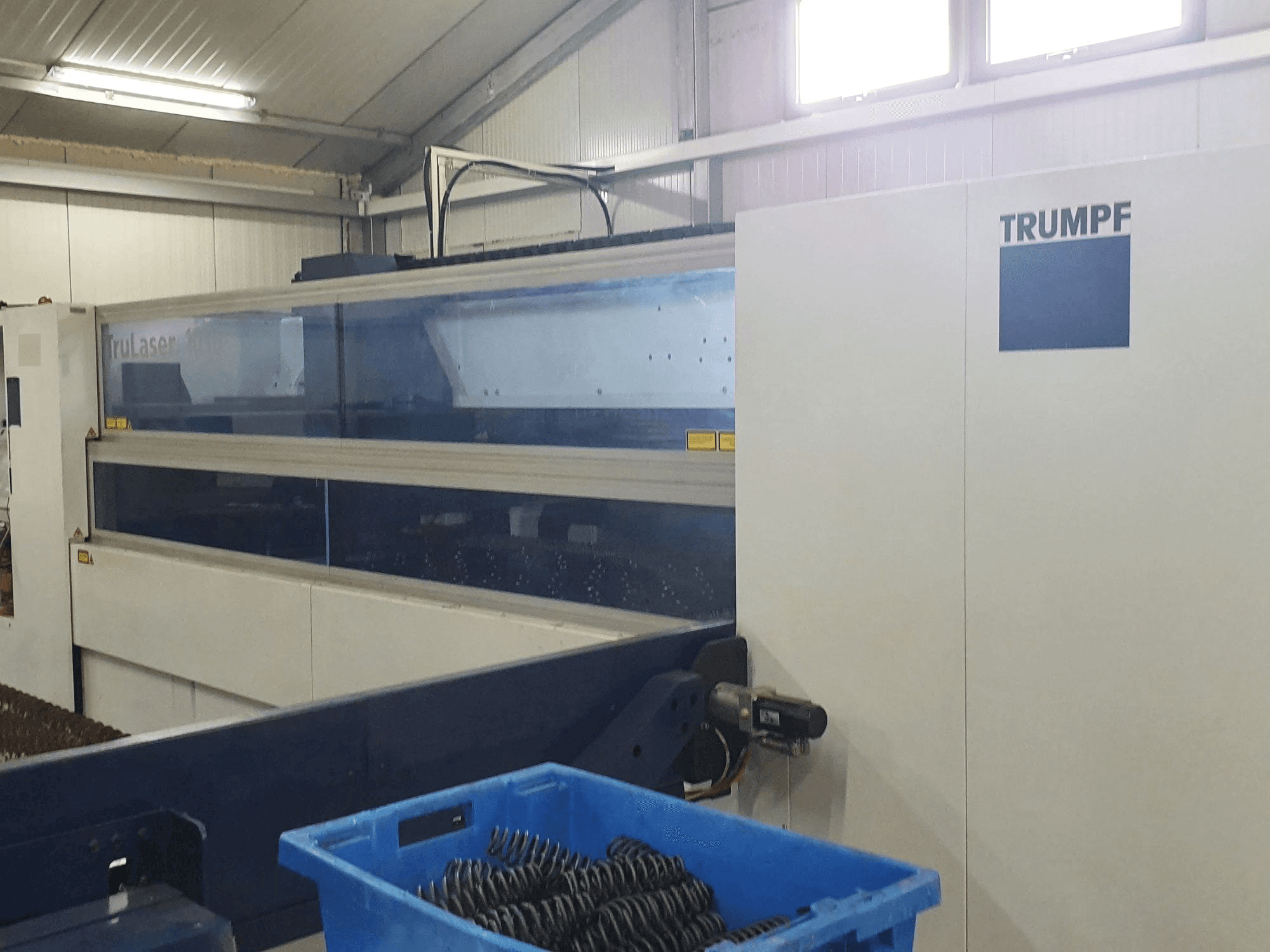 Widok z przodu maszyny Trumpf TruLaser 1030