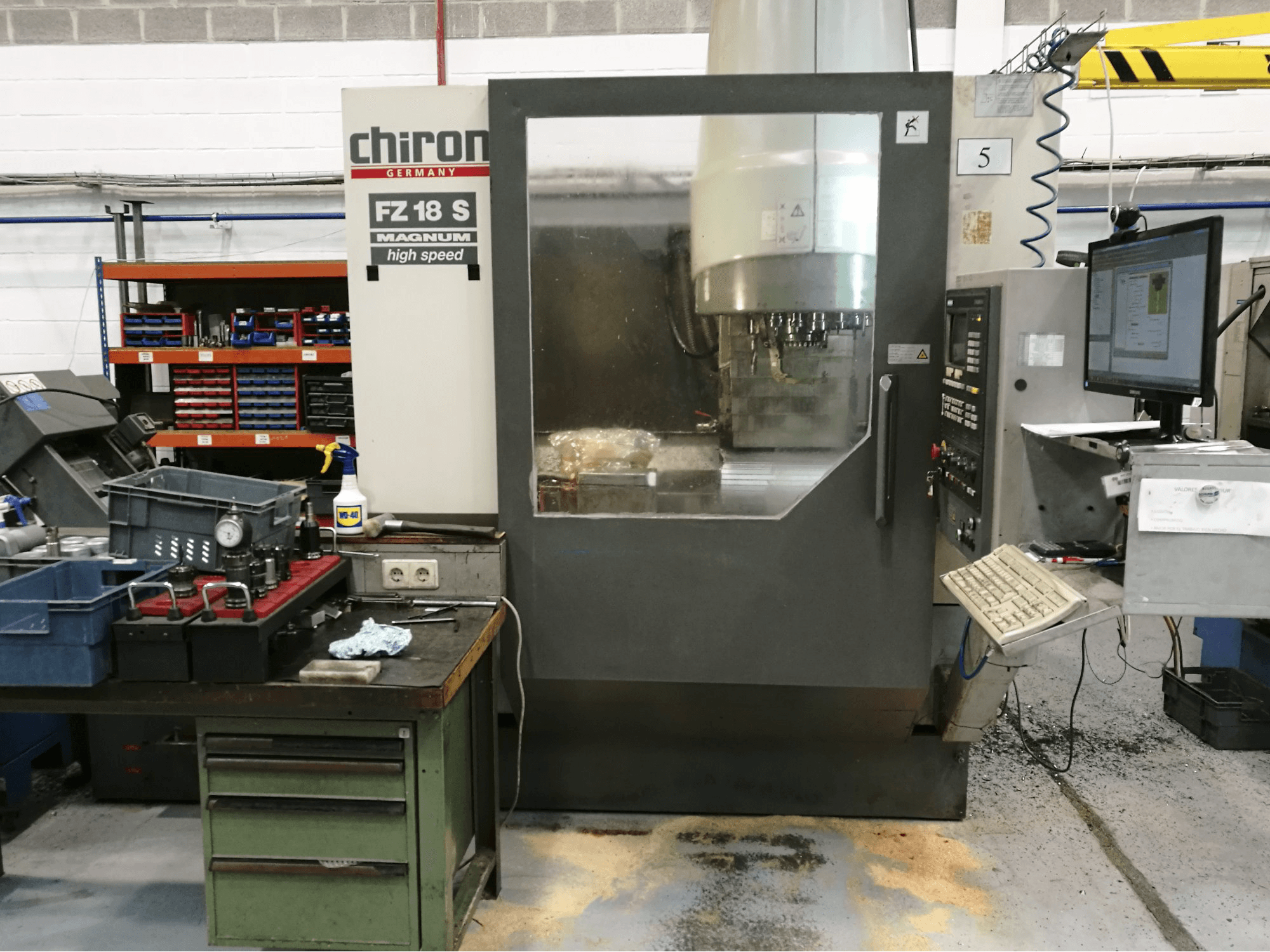 Widok z przodu maszyny Chiron FZ18 S Magnum