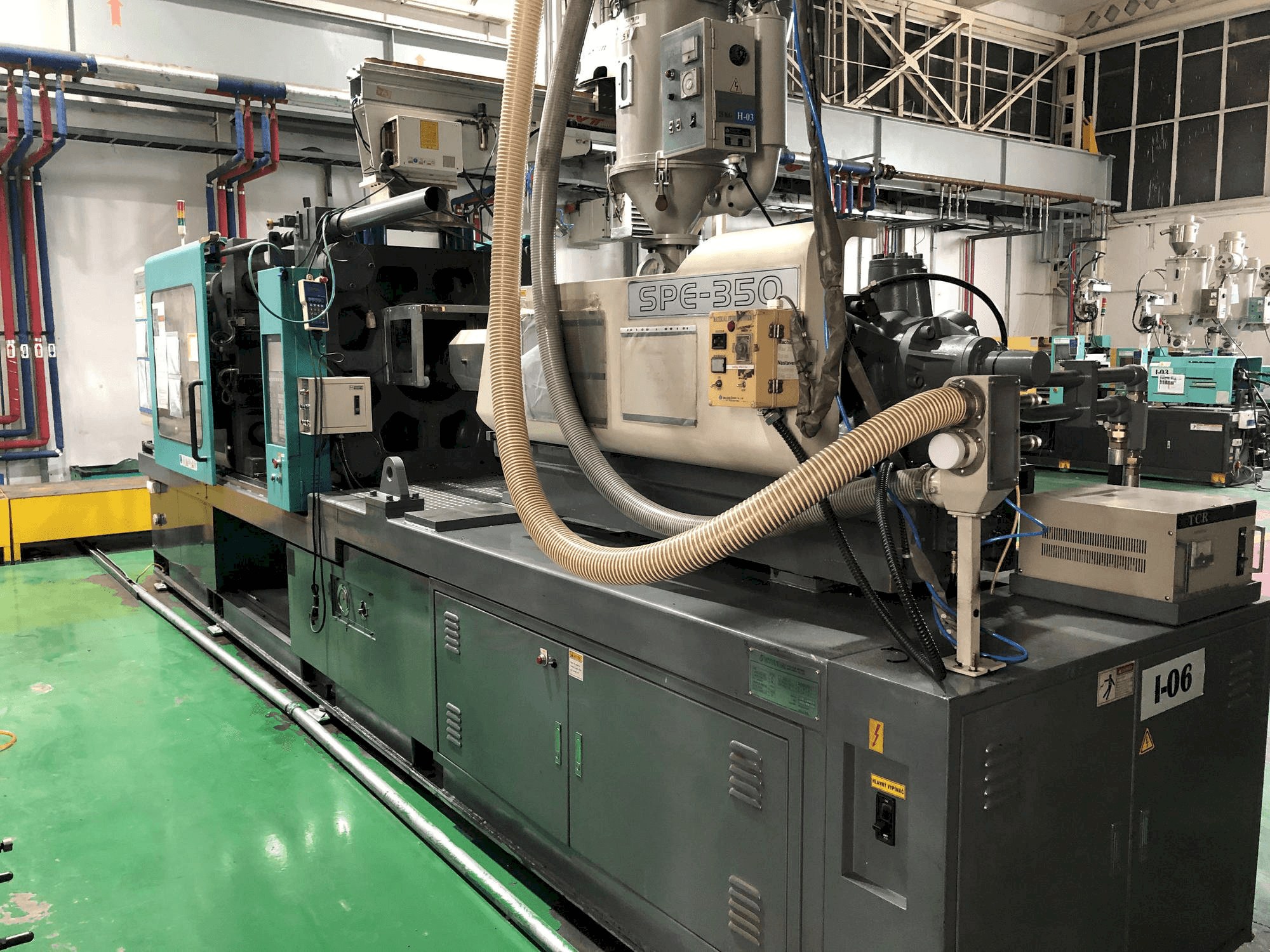 Widok z przodu maszyny Hyundai SPE-350